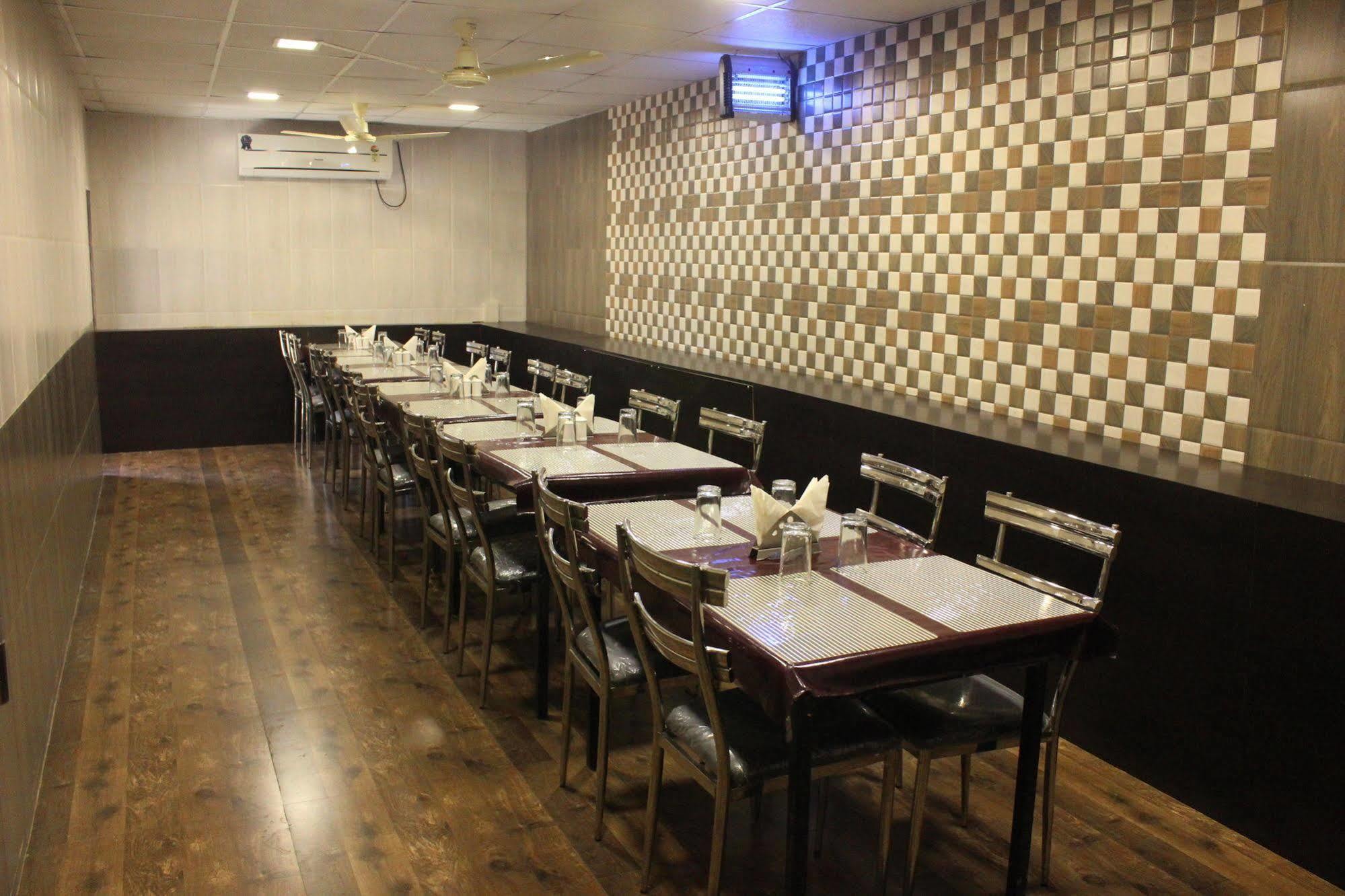 Hotel Fortune Mumbai Bagian luar foto
