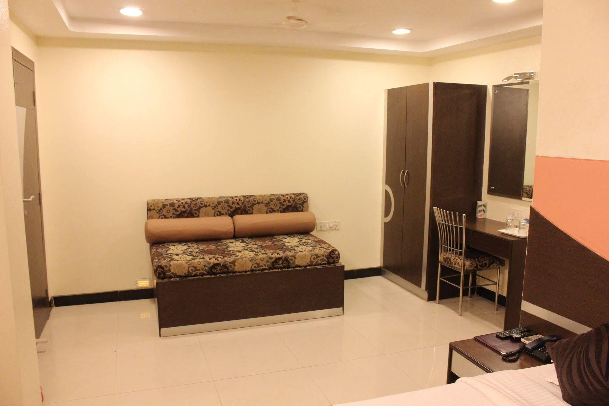 Hotel Fortune Mumbai Bagian luar foto