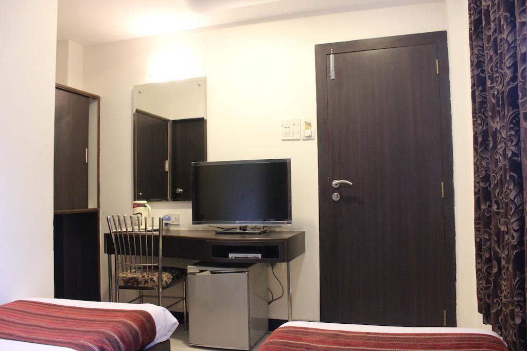 Hotel Fortune Mumbai Bagian luar foto